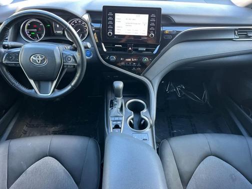 2022 Toyota Camry LE