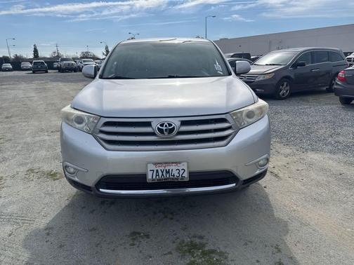 2013 Toyota Highlander SE