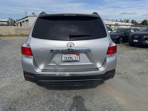 2013 Toyota Highlander SE