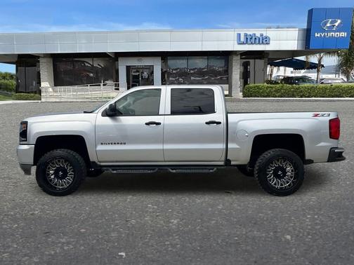 Silver Ice Metallic 2018 Chevrolet Silverado 1500 LTZ
