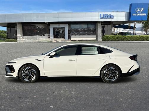 2026 Hyundai SONATA SEL