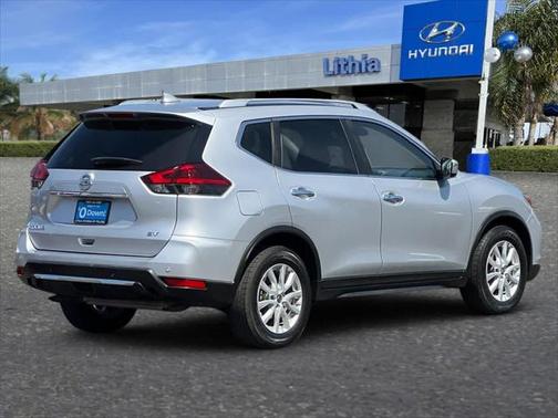 2020 Nissan Rogue SV