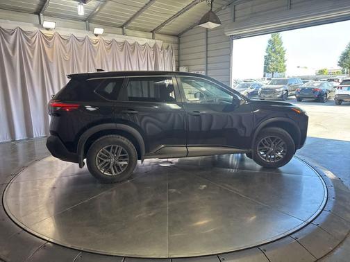 Super Black 2021 Nissan Rogue S