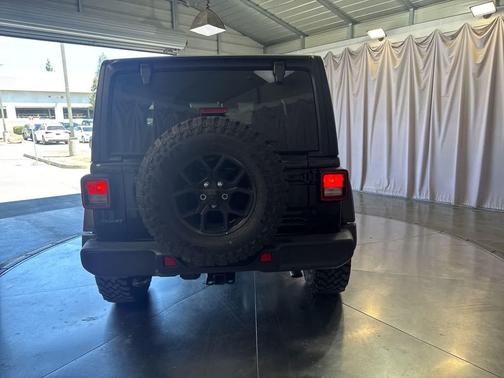 Black Clearcoat 2025 Jeep Wrangler 4xe Willys