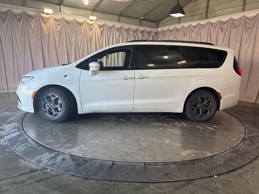 2021 Chrysler Pacifica Hybrid Touring L