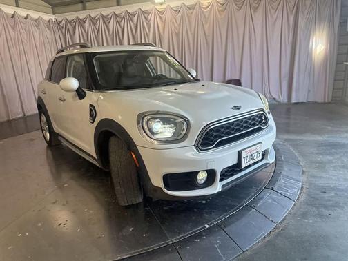 Light White 2017 MINI Countryman Cooper S