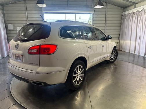 White Diamond Tricoat 2013 Buick Enclave Leather