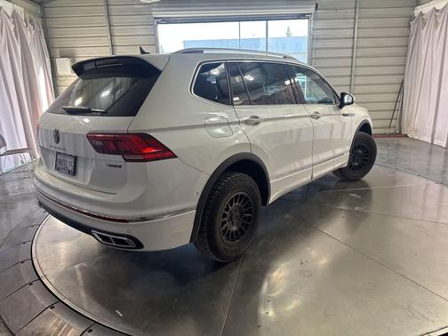 Opal White Pearl 2024 Volkswagen Tiguan 2.0T SEL R-Line 4MOTION