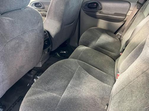 2004 Chevrolet Trailblazer LS