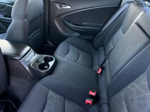 Heather Gray Metallic 2017 Chevrolet Volt LT