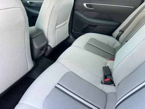 2021 Hyundai SONATA SE