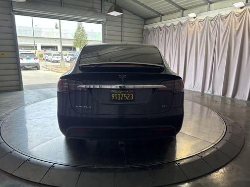 Silver 2017 Tesla Model X 75D