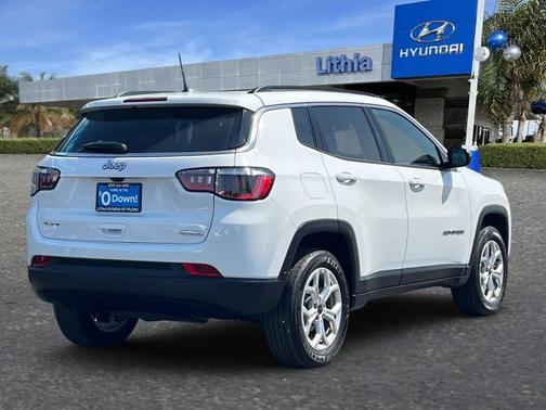 2025 Jeep Compass Latitude