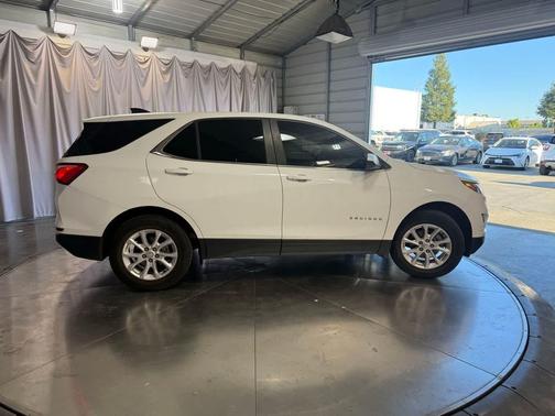 Summit White 2021 Chevrolet Equinox 1LT
