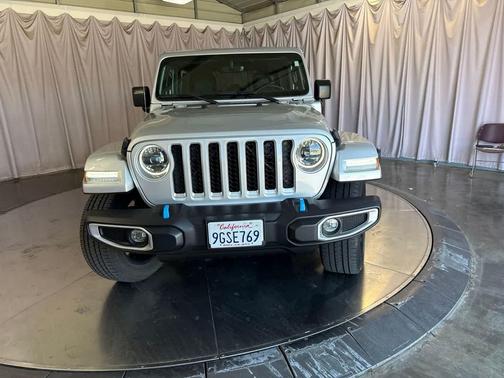 Silver Zynith Clearcoat 2023 Jeep Wrangler 4xe Sahara