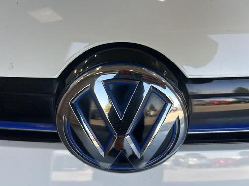 2016 Volkswagen e-Golf SE