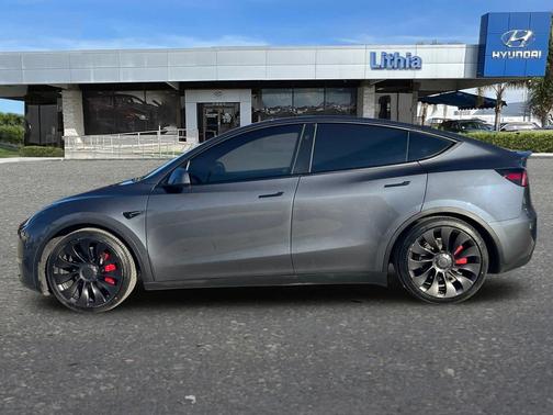 2023 Tesla Model Y Performance