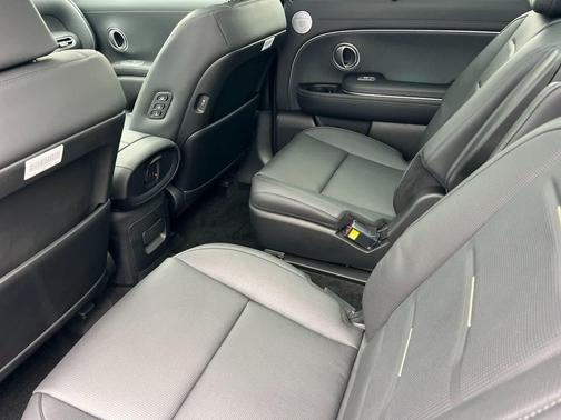 Typhoon Silver Metallic 2026 Hyundai PALISADE Calligraphy