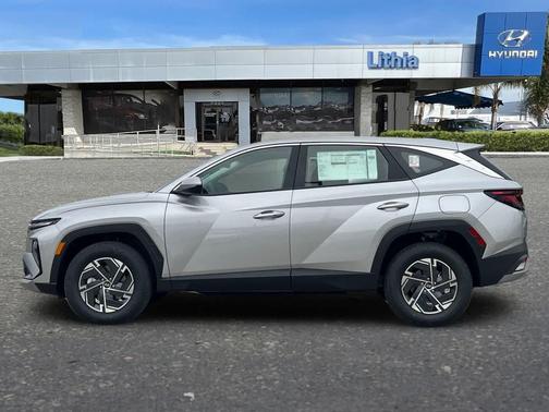 Shimmering Silver 2026 Hyundai TUCSON Hybrid Blue SE