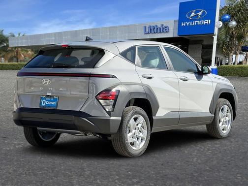 2026 Hyundai KONA SE
