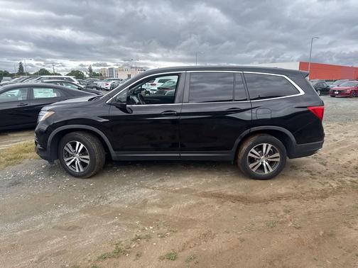 Black 2017 Honda Pilot EX-L