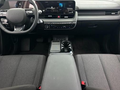 Atlas White 2026 Hyundai IONIQ 5 SE