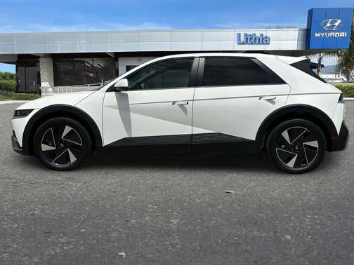 Atlas White 2026 Hyundai IONIQ 5 SE