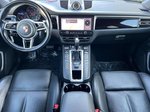 2020 Porsche Macan AWD
