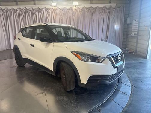 2020 Nissan Kicks S
