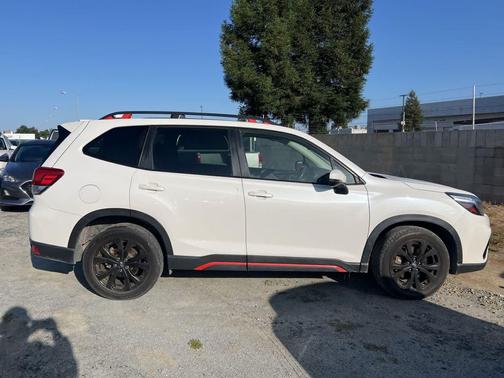 Crystal White Pearl 2020 Subaru Forester Sport