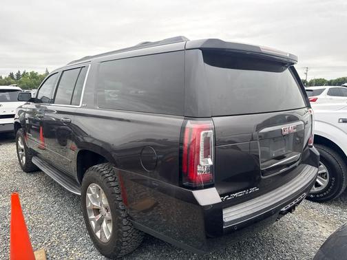 Iridium Metallic 2018 GMC Yukon XL SLT Standard Edition