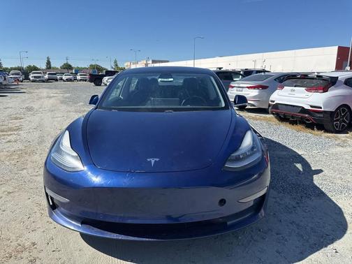 2020 Tesla Model 3 Standard Range