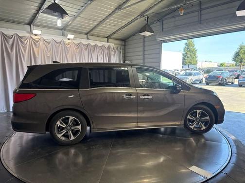 Pacific Pewter Metallic 2019 Honda Odyssey Touring