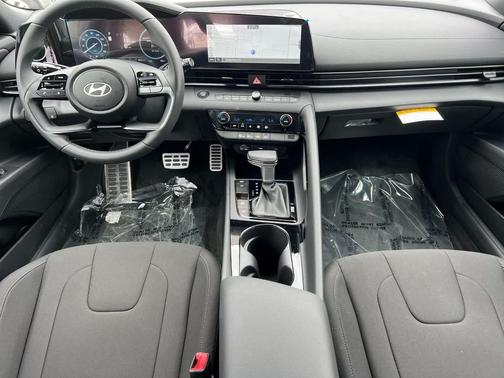 2025 Hyundai ELANTRA HEV SEL Sport