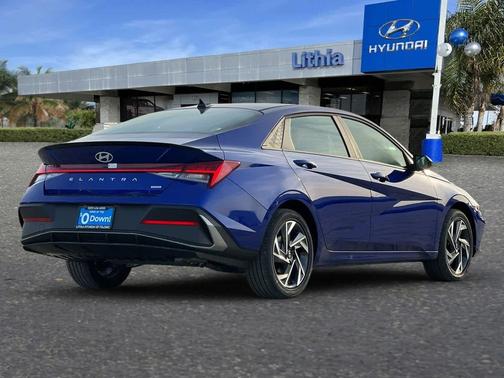 2025 Hyundai ELANTRA HEV SEL Sport