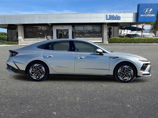 2026 Hyundai SONATA SEL