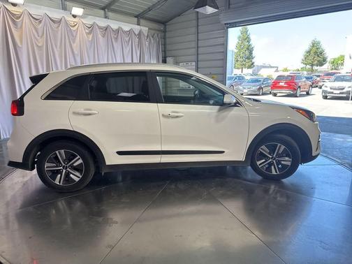 2022 Kia Niro Plug-In Hybrid EX Premium