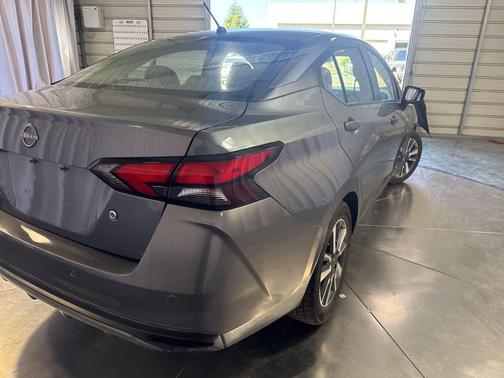 Gun Metallic 2024 Nissan Versa 1.6 S