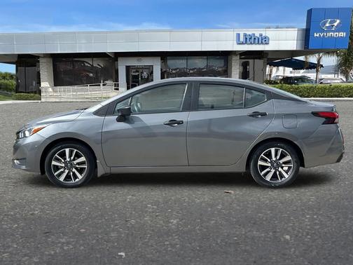 Gun Metallic 2024 Nissan Versa 1.6 S