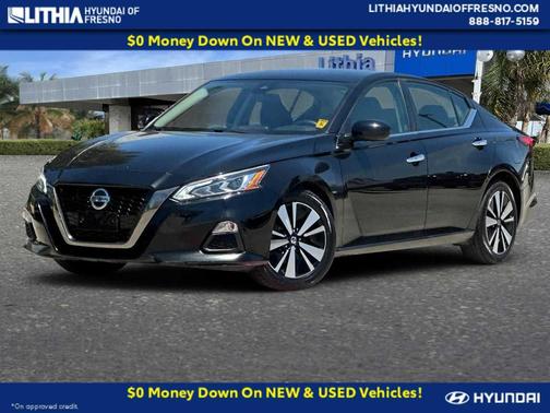 Super Black 2022 Nissan Altima 2.5 SV