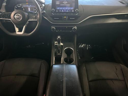 Super Black 2022 Nissan Altima 2.5 SV