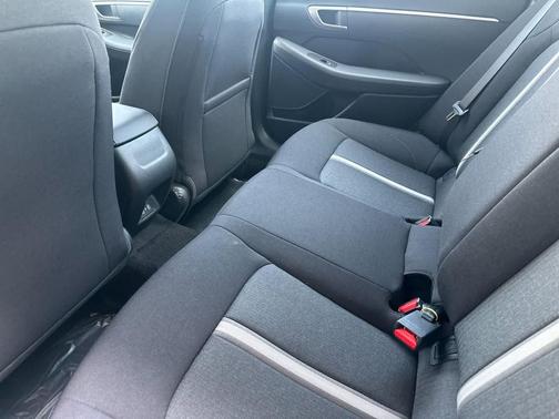 2025 Hyundai SONATA SE