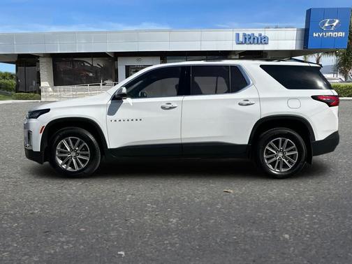 Summit White 2022 Chevrolet Traverse LT Cloth