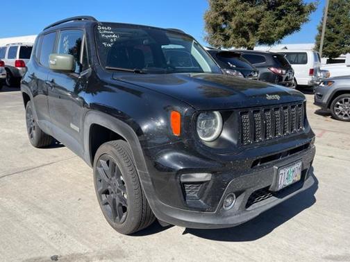 Photo 3 of 21 of 2020 Jeep Renegade Latitude