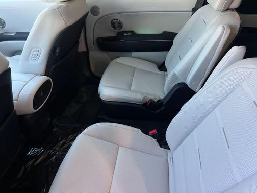 Creamy White Pearl 2026 Hyundai Palisade Hybrid Calligraphy