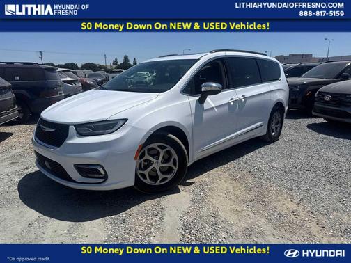Bright White Clearcoat 2023 Chrysler Pacifica Limited