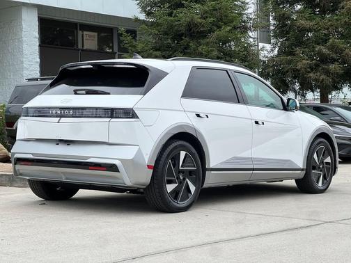 Atlas White 2026 Hyundai IONIQ 5 Limited