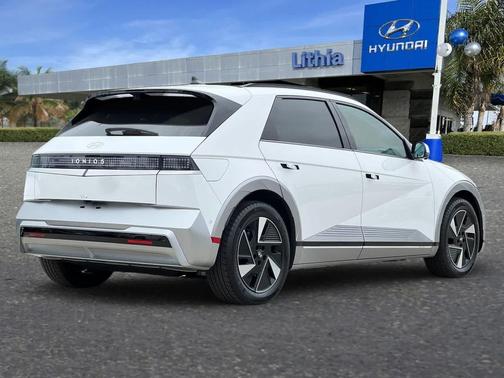 Atlas White 2026 Hyundai IONIQ 5 Limited