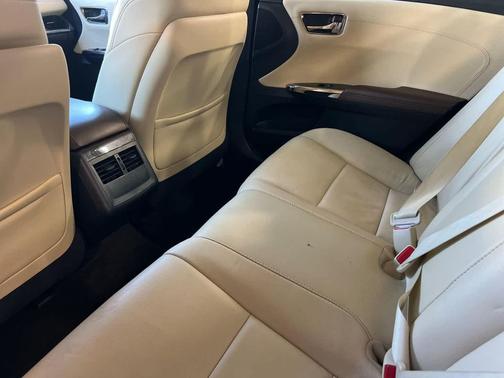 2015 Toyota Avalon Hybrid XLE Touring