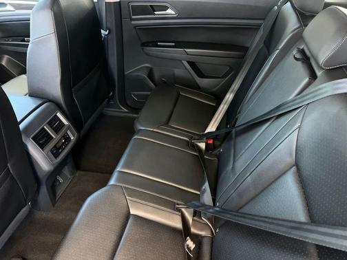 Blue 2019 Volkswagen Atlas 3.6L SE w/Technology